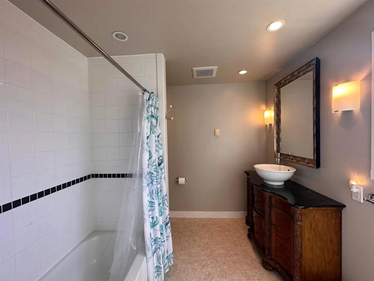 6473 Norwest Bay Road, Sechelt, BC, V7Z 0S1 - 10