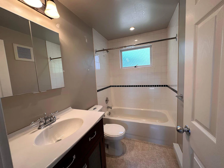 6473 Norwest Bay Road, Sechelt, BC, V7Z 0S1 - 19