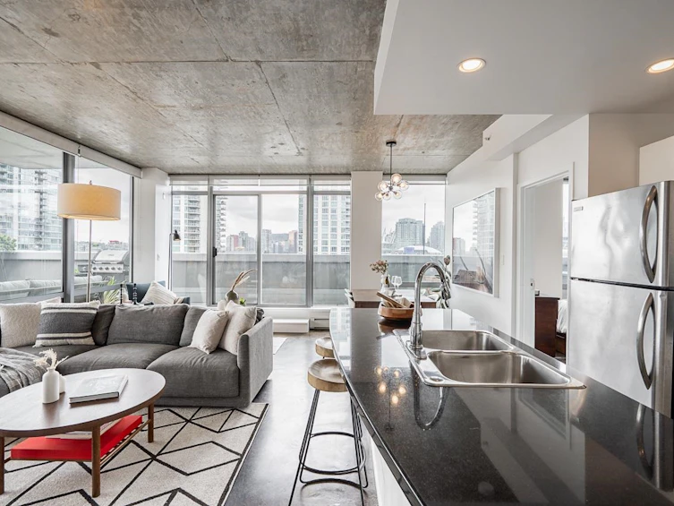 804-919 Station Street, Vancouver, BC, V6A 4L9 - 2