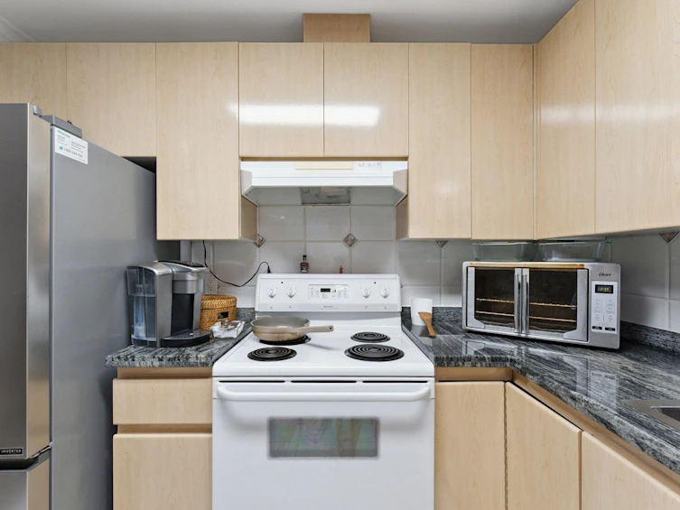 211-8115 121a Street, Surrey, BC, V3W 1J2 - 10