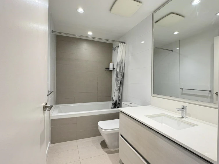 1611-6098 Station Street, Burnaby, BC, V5H 0H4 - 6