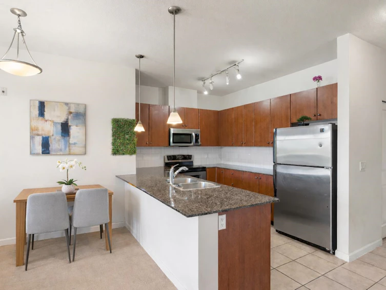 415-10180 153 Street, Surrey, BC, V3R 0B5 - 6