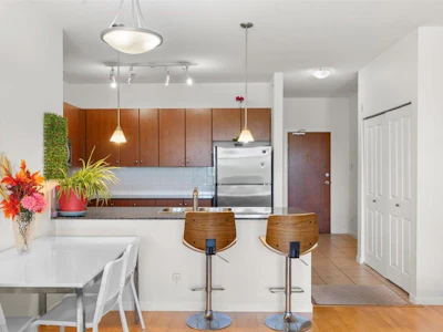 415-10180 153 Street - 5