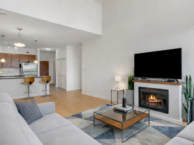 415-10180 153 Street - 3