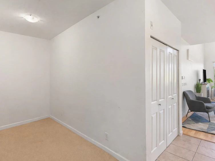 415-10180 153 Street, Surrey, BC, V3R 0B5 - 9