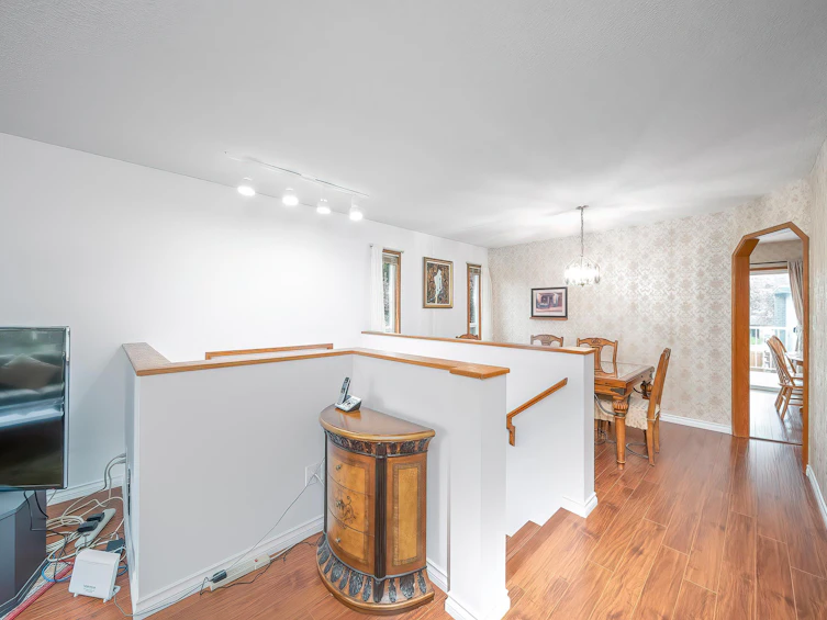 14932 98a Avenue, Surrey, BC, V3R 8H7 - 10