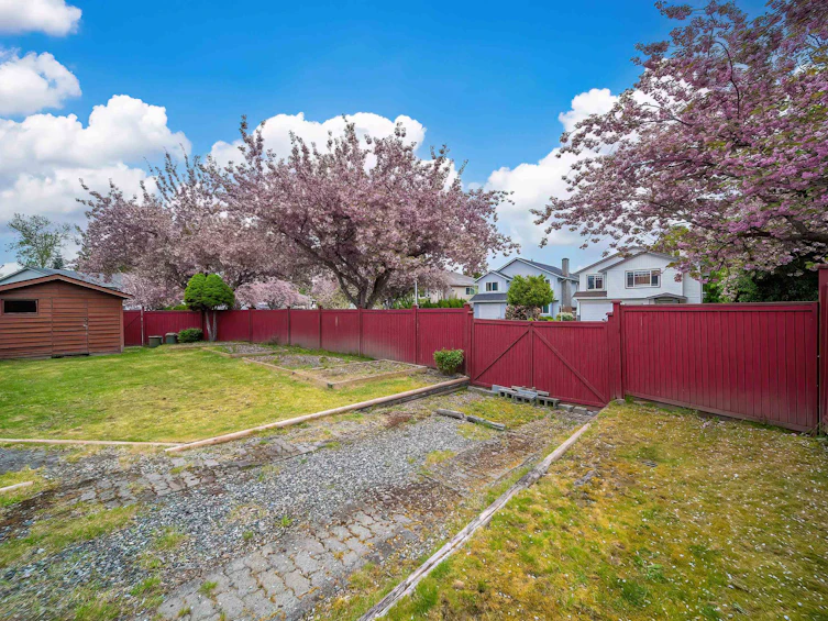 14932 98a Avenue, Surrey, BC, V3R 8H7 - 39