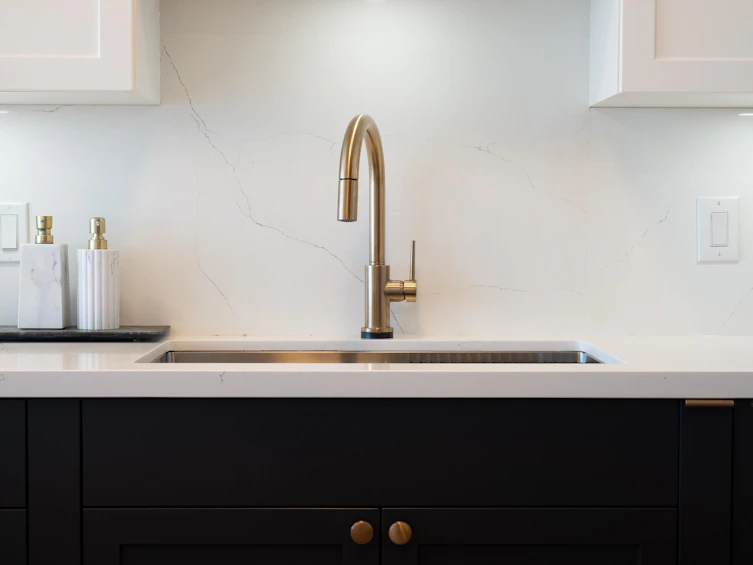 1101-1633 W 8th Avenue, Vancouver, BC, V6J 5H7 - 10