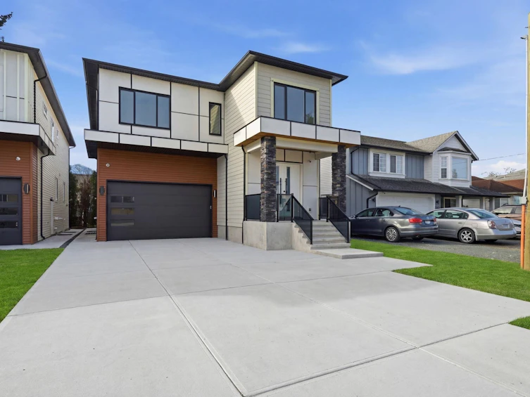 45122 Watson Road, Chilliwack, BC, V2R 3R5