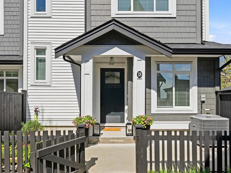 18-6897 201 Street, Langley, BC, V2Y 0Z3 - 2