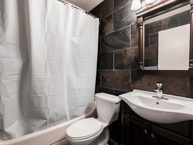 303-2615 Lonsdale Avenue, North Vancouver, BC, V7N 3H7 - 12