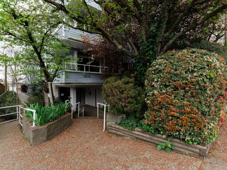 303-2615 Lonsdale Avenue, North Vancouver, BC, V7N 3H7 - 18