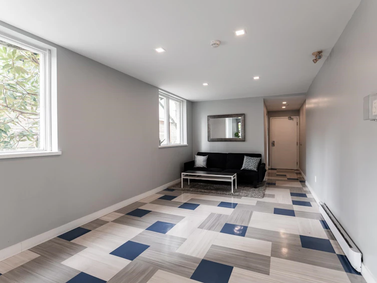 303-2615 Lonsdale Avenue, North Vancouver, BC, V7N 3H7 - 17