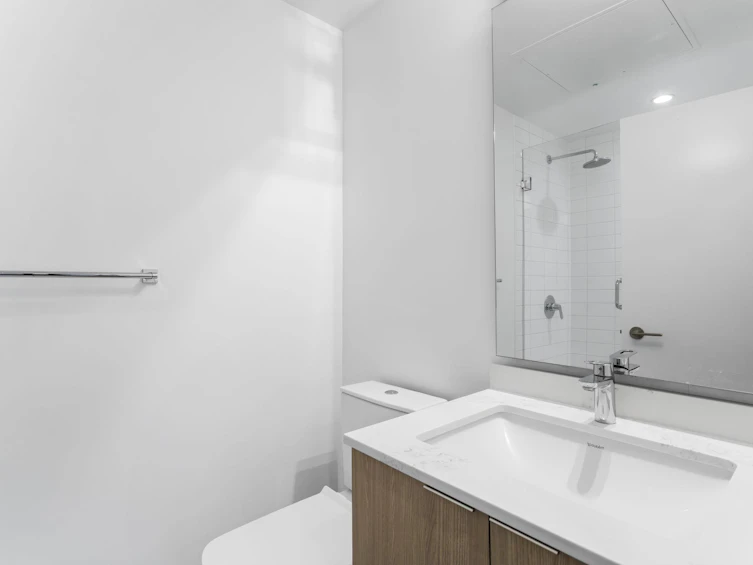 201-725 Marine Drive, North Vancouver, BC, V7M 0G2 - 19