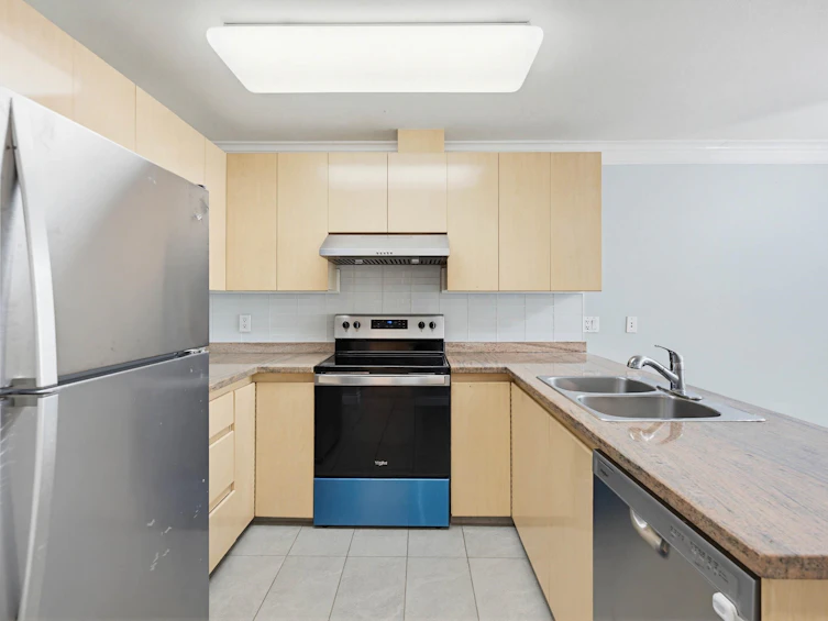 202-8115 121a Street, Surrey, BC, V3W 1J2 - 18