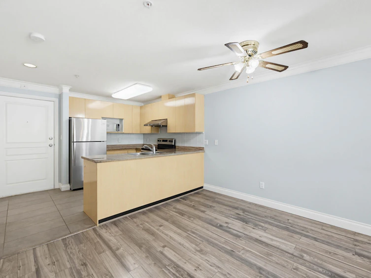 202-8115 121a Street, Surrey, BC, V3W 1J2 - 16