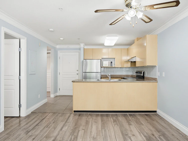 202-8115 121a Street, Surrey, BC, V3W 1J2 - 15