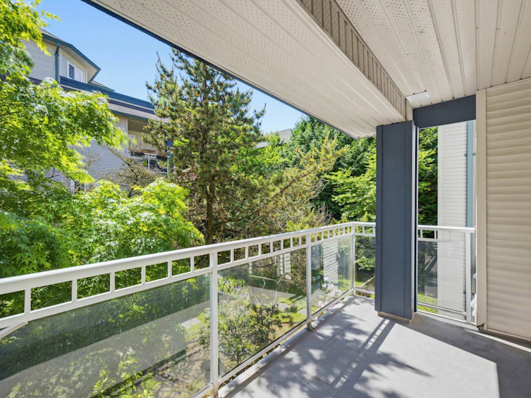 202-8115 121a Street, Surrey, BC, V3W 1J2 - 2