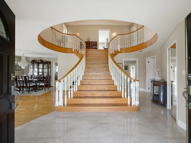 631 E 17th Street, North Vancouver, BC, V7L 2W7 - 2