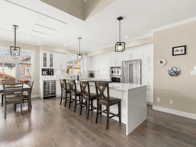 65-17033 Fraser Highway - 5