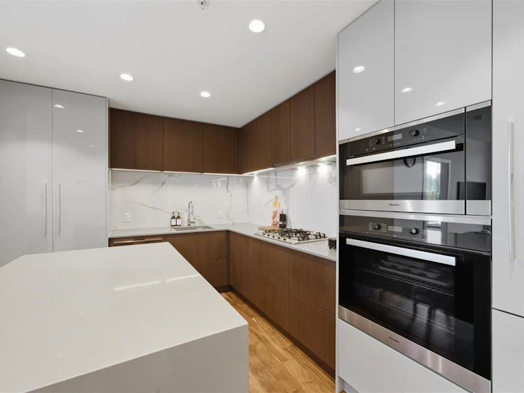 608-1675 Lions Gate Lane, North Vancouver, BC, V7P 3B4 - 11