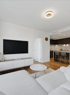 608 1675 Lions Gate Lane