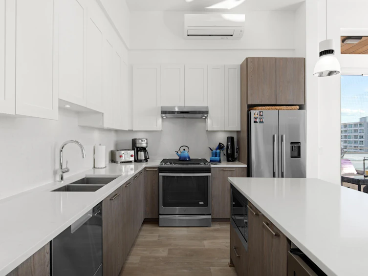 612-123 W 1st Street, North Vancouver, BC, V7M 0E5 - 4