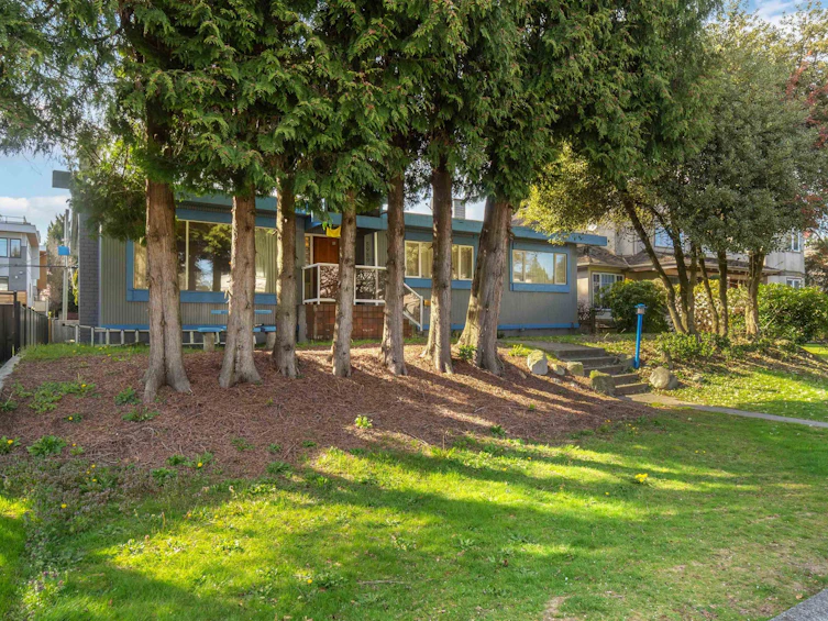 5989 Fremlin Street, Vancouver, BC, V5Z 3W8