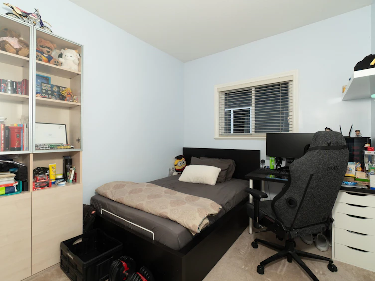 952 E 31st Avenue, Vancouver, BC, V5V 2X4 - 26