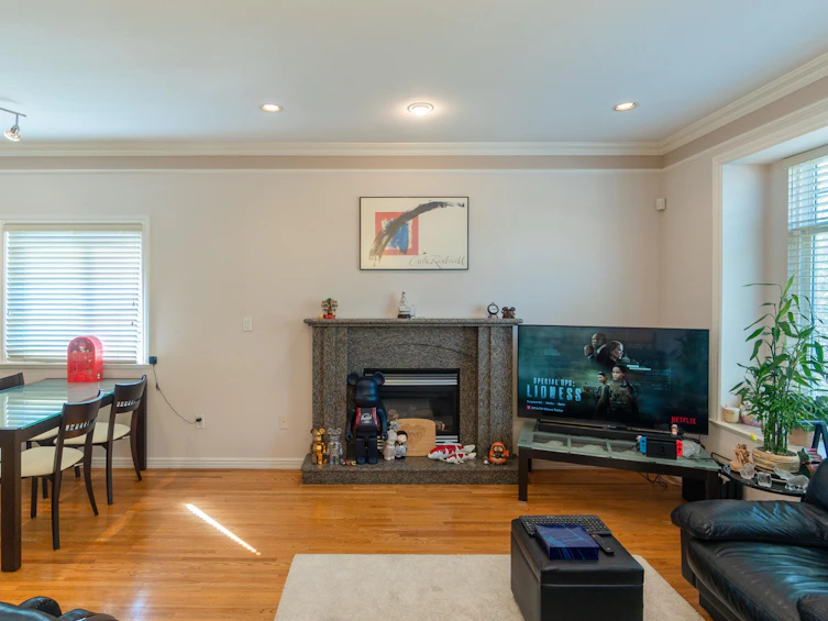 952 E 31st Avenue, Vancouver, BC, V5V 2X4 - 21