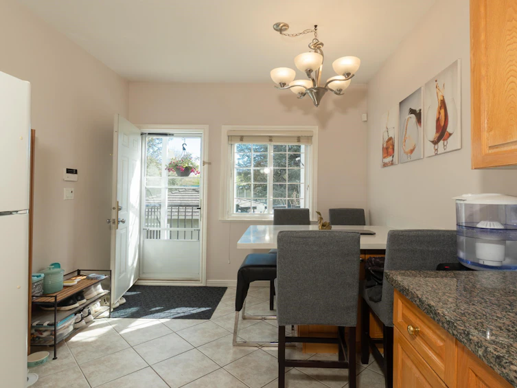 952 E 31st Avenue, Vancouver, BC, V5V 2X4 - 34