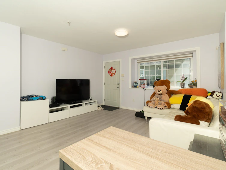 952 E 31st Avenue, Vancouver, BC, V5V 2X4 - 13