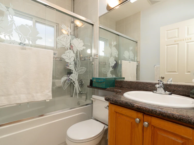 952 E 31st Avenue, Vancouver, BC, V5V 2X4 - 30