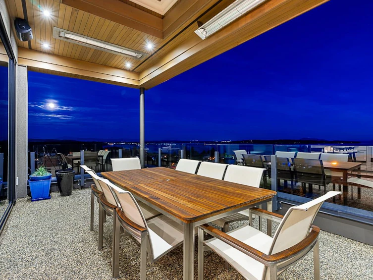 15567 Pacific Avenue, Surrey, BC, V4B 1R8 - 17