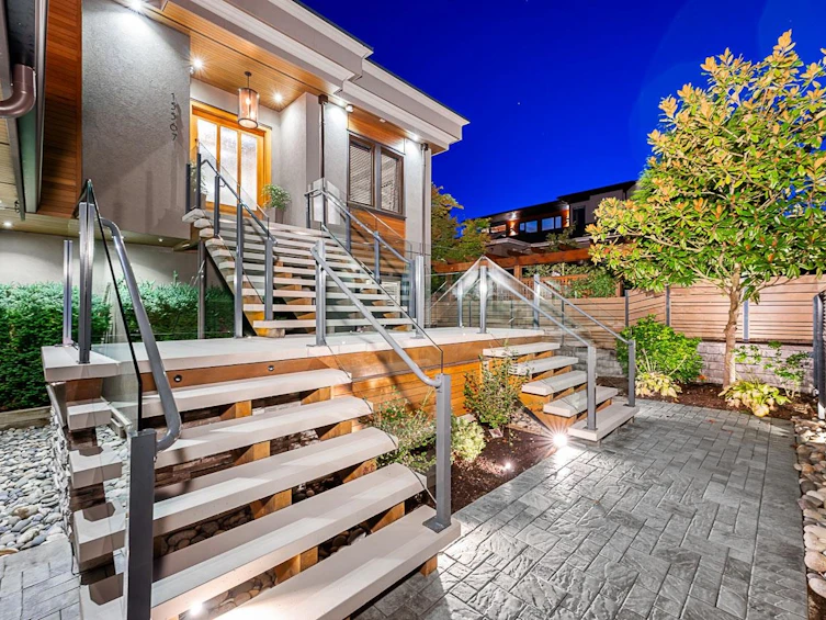 15567 Pacific Avenue, Surrey, BC, V4B 1R8 - 4