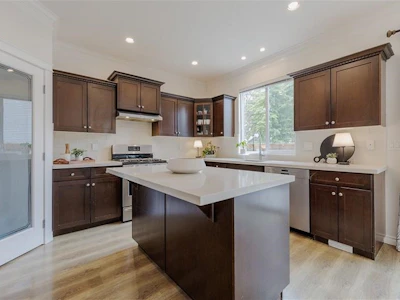 1122-11497 236 Street - 4