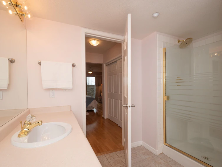 22-323 Governors Court, New Westminster, BC, V3L 5S6 - 27