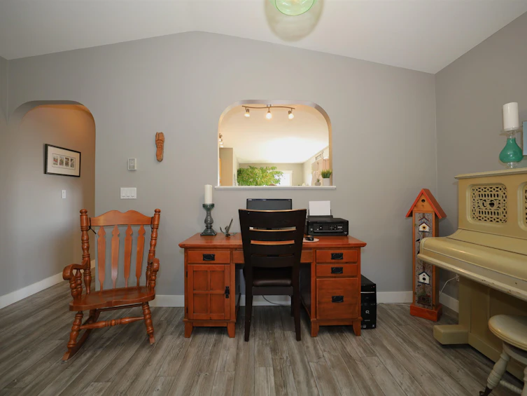 6335 Tyler Road, Sechelt, BC, V0N 3A7 - 7