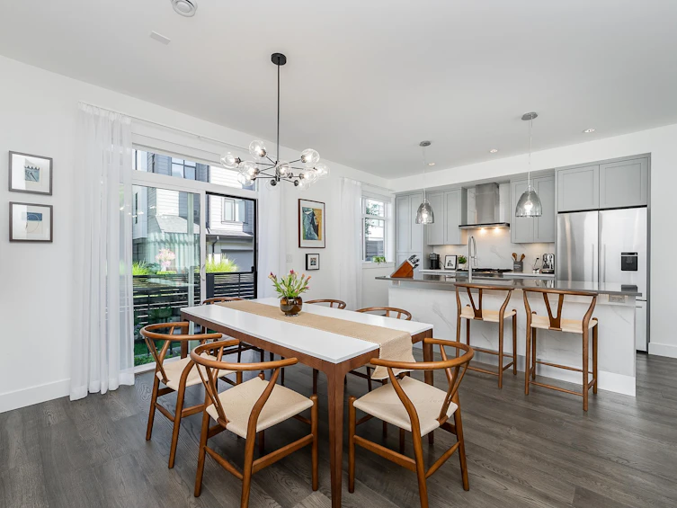 16-3535 Princeton Avenue, Coquitlam, BC, V3E 0P1 - 2