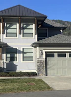 12 1885 Columbia Valley Road