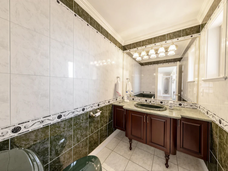 4993 Venables Street, Burnaby, BC, V5B 1X8 - 13