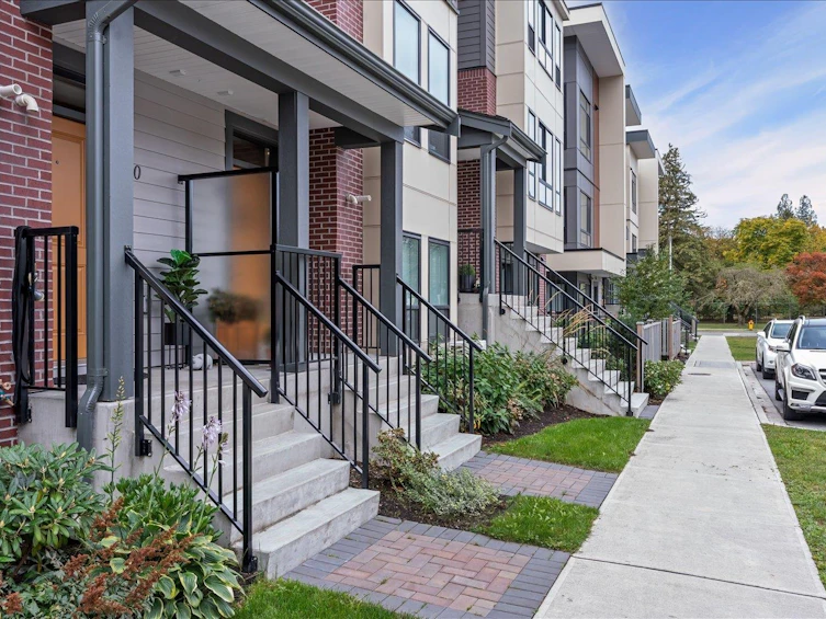 10-45500 Campus Drive, Chilliwack, BC, V2R 6E9 - 2