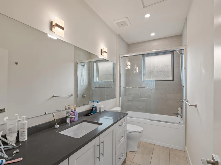 5-115 W Queens Road, North Vancouver, BC, V7N 2K4 - 16