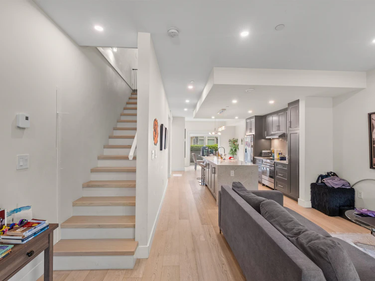 5-115 W Queens Road, North Vancouver, BC, V7N 2K4 - 10