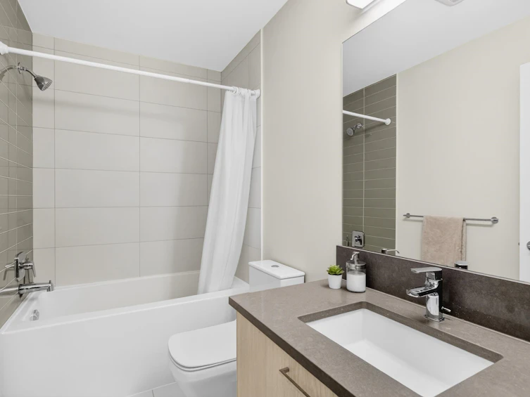 211-13768 108 Avenue, Surrey, BC, V3T 0L9 - 14