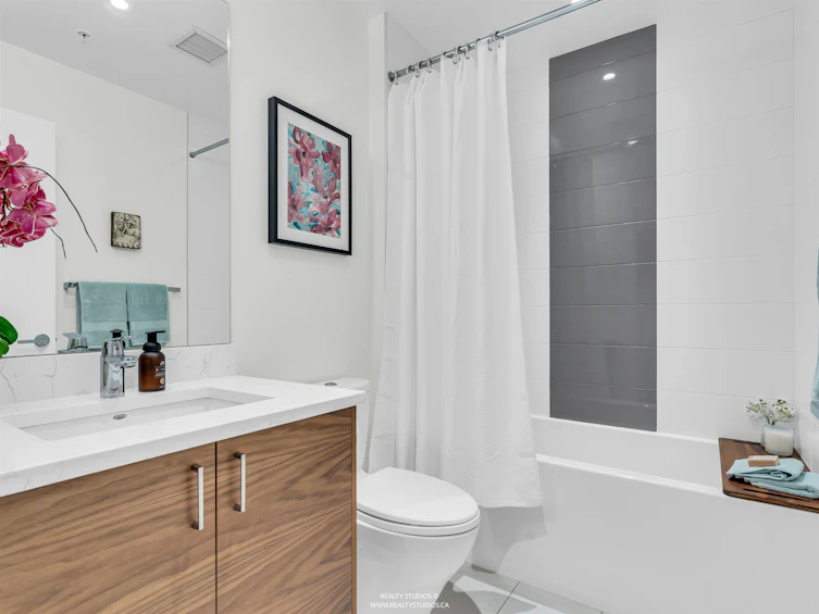 310-105 W 2nd Street, North Vancouver, BC, V7M 0E3 - 23