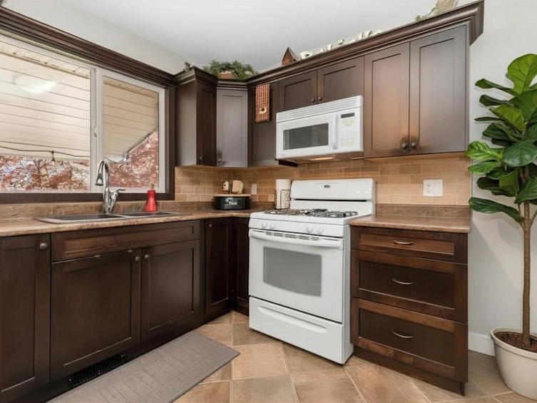 650 Park Street, Hope, BC, V0X 1L0 - 8