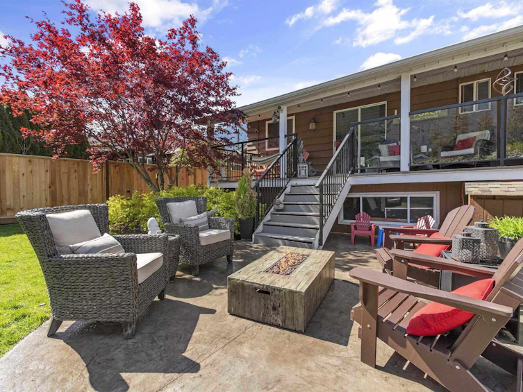 650 Park Street, Hope, BC, V0X 1L0 - 2