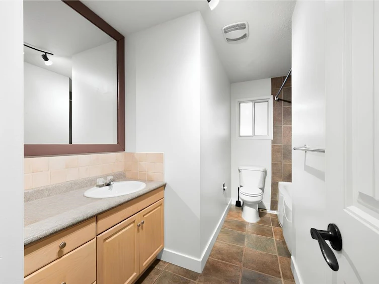 650 Park Street, Hope, BC, V0X 1L0 - 18