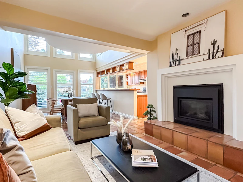 1737 W 16th Avenue, Vancouver BC V6J 2L9